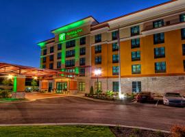 Holiday Inn & Suites Tupelo North, an IHG Hotel โรงแรมในทูเพอโล