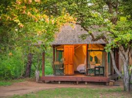 Shindzela Tented Camp, луксозен къмпинг в Резерват за дивеч „Тимбавати“