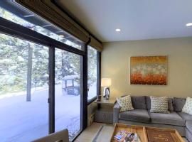 Ptarmigan Mountain Chalet, hotel with parking in Vail