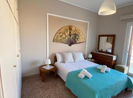 Mpanos Sea Apartment 2，尼斯海倫浴場的海濱度假屋