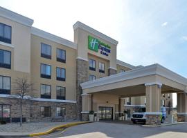 Holiday Inn Express Hotel & Suites Indianapolis W - Airport Area, an IHG Hotel, hotel a prop de Eight Seconds Saloon, a Indianapolis