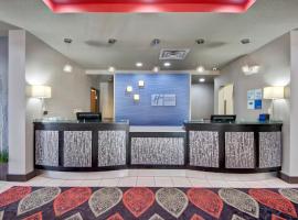 Holiday Inn Express and Suites Oklahoma City North, an IHG Hotel, hotel a Frontier City élménypark környékén Oklahoma Cityben