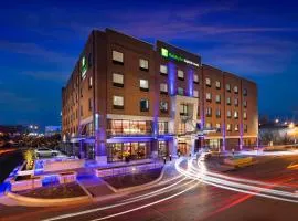 Holiday Inn Express & Suites Oklahoma City Downtown - Bricktown, an IHG Hotel