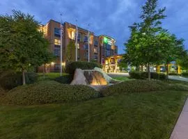 Holiday Inn Express & Suites Riverport Richmond by IHG