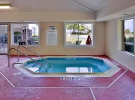 Holiday Inn Express Hotel & Suites-Saint Joseph by IHG