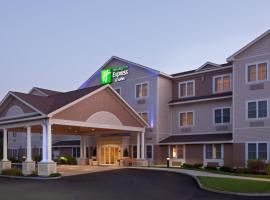 Holiday Inn Express & Suites Tilton, an IHG Hotel، فندق في تيلتون