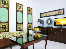 Suite of light rooms, hotel u gradu 'Perama'