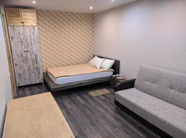 Квартира в центре Гомеля, hotel near Stantsiya Korenëvka, Gomel