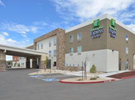 Holiday Inn Express & Suites Williams by IHG, khách sạn spa ở Williams