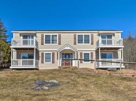 Cozy Catskill Condo - 2 Mi to Windham Mountain Ski, renta vacacional en Windham