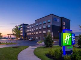 Holiday Inn Express & Suites - Olathe West by IHG، فندق في أولاث