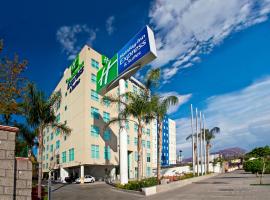 Holiday Inn Express & Suites Queretaro by IHG: Querétaro şehrinde bir otel
