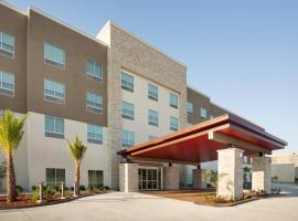 Holiday Inn Express & Suites - McAllen - Medical Center Area, an IHG Hotel, hotel near General Lucio Blanco International Airport - REX, McAllen