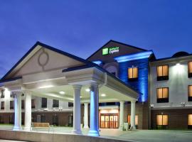 Holiday Inn Express Hotel & Suites McPherson, an IHG Hotel, hótel í McPherson