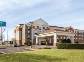 Holiday Inn Express Hotel & Suites Lawton-Fort Sill, an IHG Hotel, hotel di Lawton