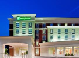 Holiday Inn Hotel & Suites Gateway, an IHG Hotel, hotelli kohteessa Williamsburg