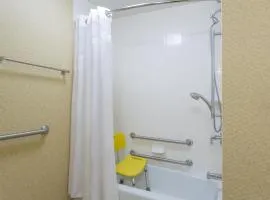 Holiday Inn Express Tower Center New Brunswick by IHG