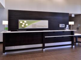 Holiday Inn Hotel & Suites Edmonton Airport Conference Centre by IHG, khách sạn ở Nisku