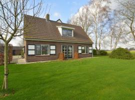 Detached atmospheric farmhouse with large garden and privacy near Dalfsen, cottage in Dalfsen