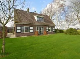 Farmhouse in Dalfsen near Forest Trails