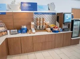 Holiday Inn Express Hotel & Suites Elkhart-South by IHG