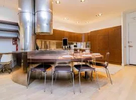 Luxury Apartment in La Latina by Batuecas