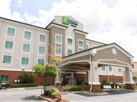 Holiday Inn Express & Suites - Valdosta, an IHG Hotel – hotel w pobliżu miejsca Ralph Harrington Park & Pool w mieście Valdosta