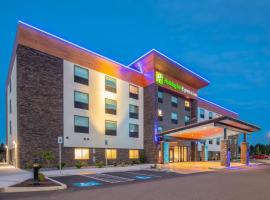 Holiday Inn Express & Suites - Camas by IHG, Hotel in Camas