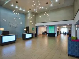 Holiday Inn Express & Suites Birmingham South - Pelham by IHG