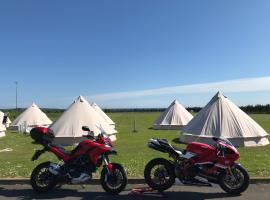 4Ever TT Glamping, luxury tent in Colby