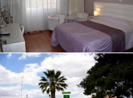 VILA FORMOSA AL-Estabelecimento de Hospedagem,Quartos-Rooms、モンテ・ゴルドのホテル