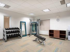 Holiday Inn Express & Suites Manhattan by IHG, ξενοδοχείο σε Manhattan