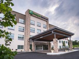 Holiday Inn Express & Suites Kingston-Ulster by IHG, hotel v destinaci Lake Katrine