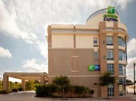Holiday Inn Express Hotel & Suites San Antonio - Rivercenter Area by IHG