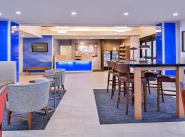 Holiday Inn Express & Suites Selma by IHG, хотел в Selma