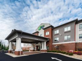 Holiday Inn Express & Suites Rocky Mount Smith Mountain Lake, an IHG Hotel, hotel with parking in Rocky Mount