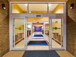 Holiday Inn Express Hotel & Suites Salina by IHG, hotell i Salina