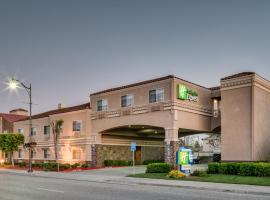 Holiday Inn Express & Suites Santa Clara, an IHG Hotel، فندق هوليداي إن في سانتا كلارا