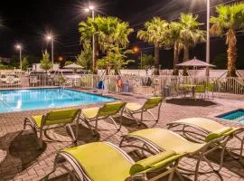 Holiday Inn Express & Suites - St. Petersburg - Madeira Beach, an IHG Hotel