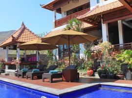Villa Bukit Malas 4, 4 Bedroom Villa and Pool, hotel em Ambat