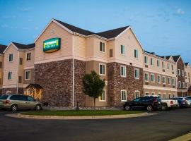 Staybridge Suites Fargo, an IHG Hotel, hotel dekat Bandara Internasional Hector  - FAR, Fargo