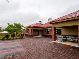 Sweet Holiday Homes, hotel in Victoria Falls
