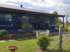 The Wattle Lodge, four-star hotel in Glendon Brook