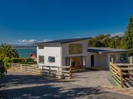 Tapu Bay Treasure - Kaiteriteri Holiday Home