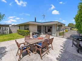 Bach Relax - Mt Maunganui Holiday Home, pet-friendly hotel in Mount Maunganui