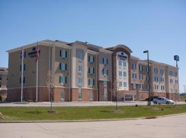 Candlewood Suites Youngstown W - I-80 Niles Area, an IHG Hotel, готель, де можна проживати з хатніми тваринами у місті Austintown