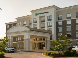 Holiday Inn Express Hotel & Suites North Bay, an IHG Hotel, hotell i North Bay