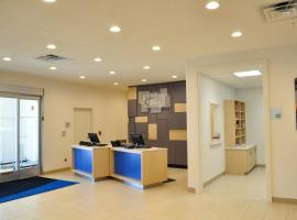 Holiday Inn Express & Suites Price by IHG, хотел в Прайс