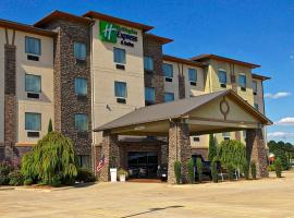 Holiday Inn Express and Suites Heber Springs, an IHG Hotel โรงแรมในHeber Springs