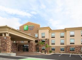 Holiday Inn Express & Suites Pahrump, an IHG Hotel, מלון בפארומפ